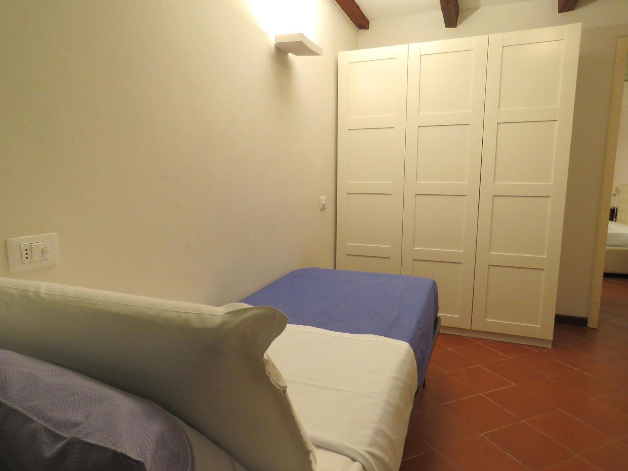 Cesare Battisti Apartment — Photos 2